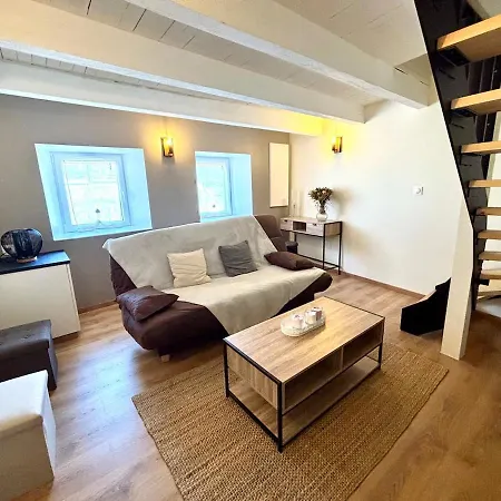 Au Carry Family Grazac (Auvergne)
